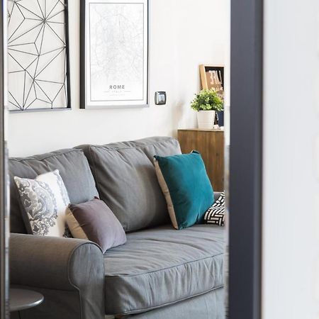 Bmga L Glam Industrial 3-Bed Apartment In Termini 罗马 外观 照片