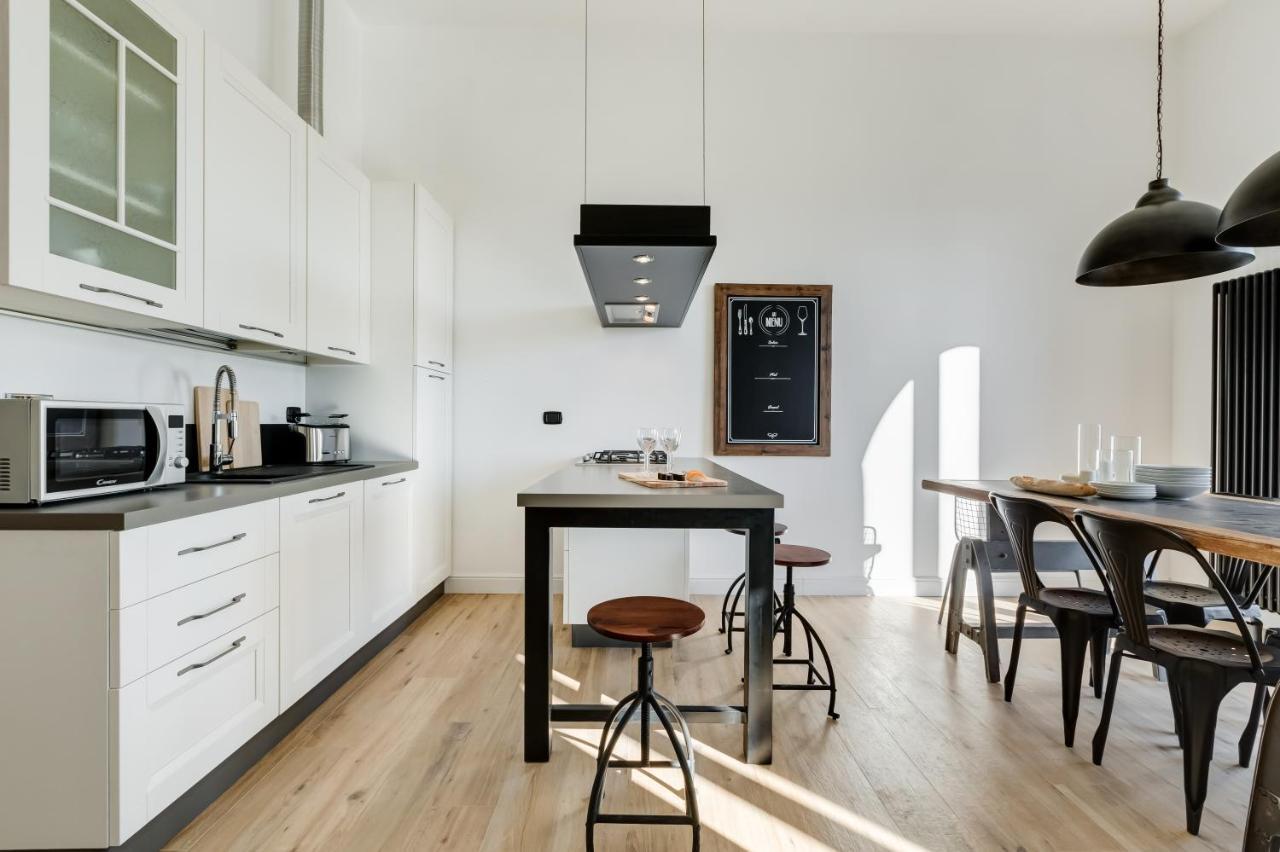 Bmga L Glam Industrial 3-Bed Apartment In Termini 罗马 外观 照片