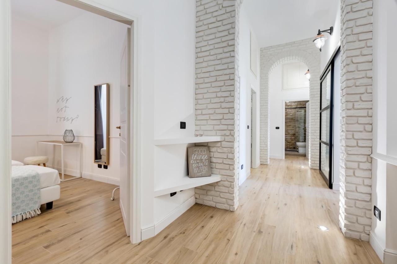 Bmga L Glam Industrial 3-Bed Apartment In Termini 罗马 外观 照片