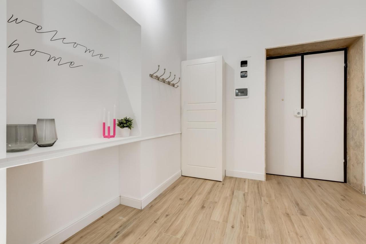 Bmga L Glam Industrial 3-Bed Apartment In Termini 罗马 外观 照片