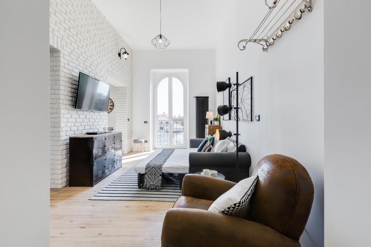 Bmga L Glam Industrial 3-Bed Apartment In Termini 罗马 外观 照片