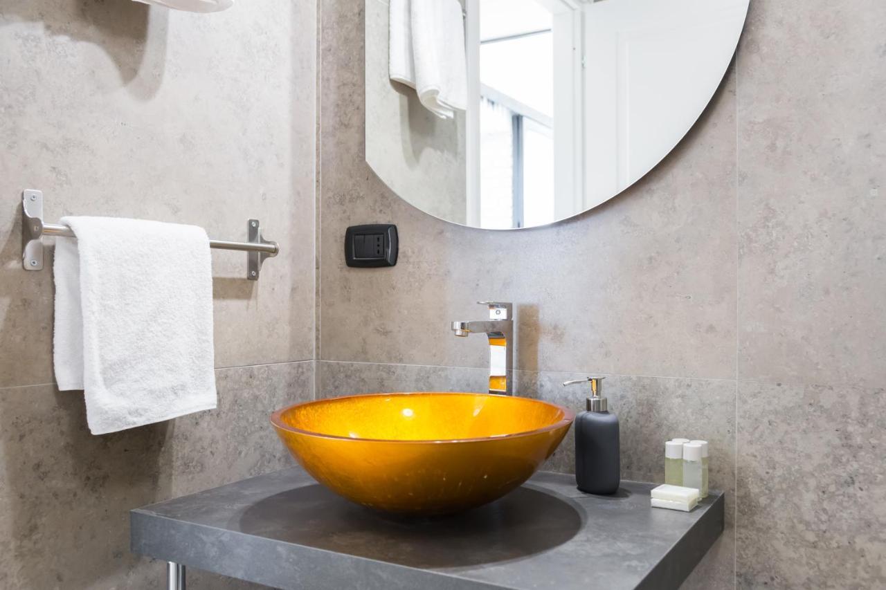 Bmga L Glam Industrial 3-Bed Apartment In Termini 罗马 外观 照片