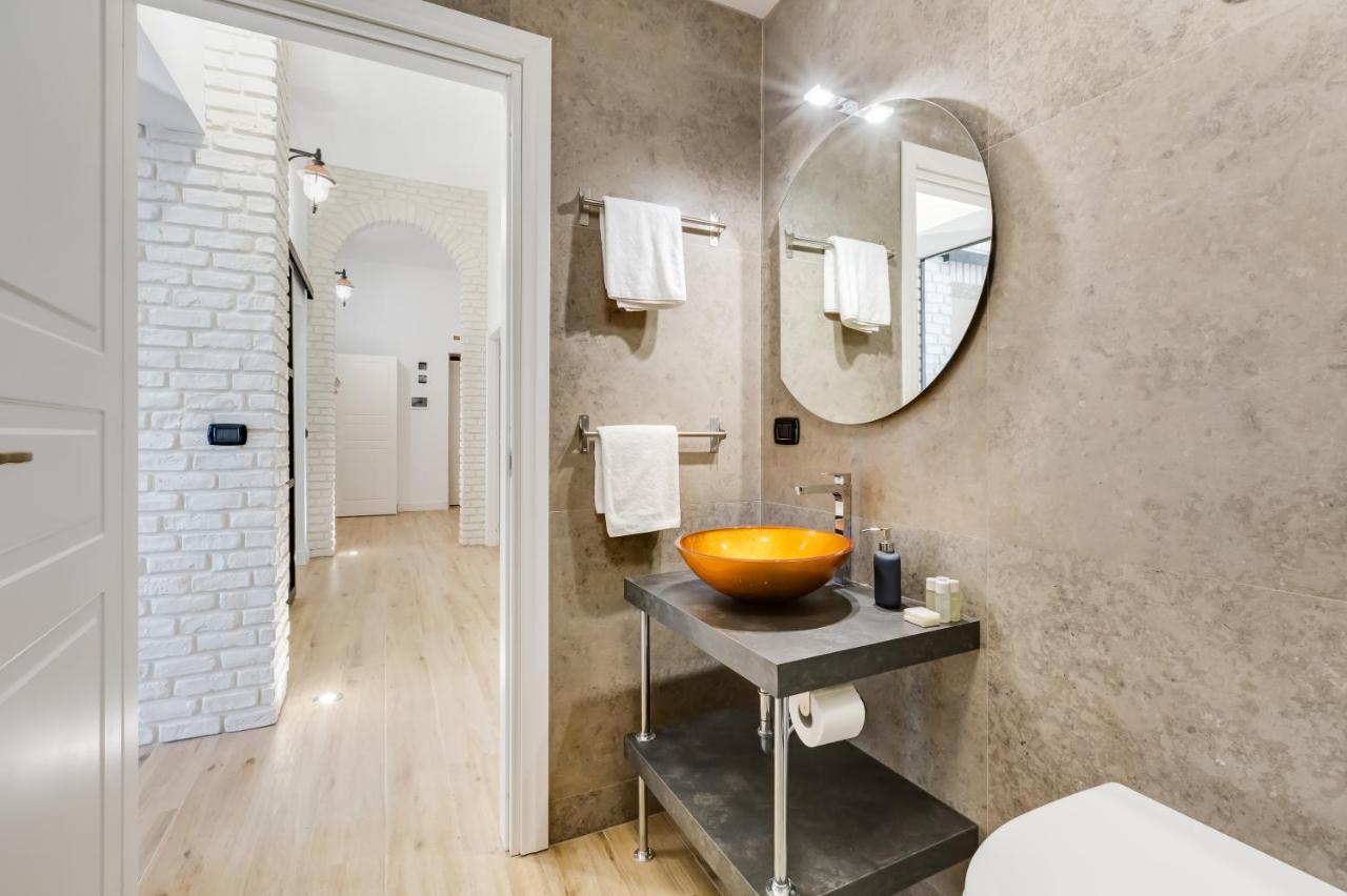 Bmga L Glam Industrial 3-Bed Apartment In Termini 罗马 外观 照片